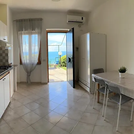 アパートホテル Le Terrazze アグローポリ