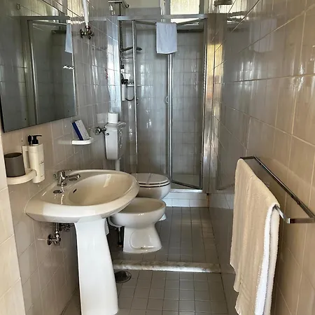 アパートホテル Le Terrazze アグローポリ