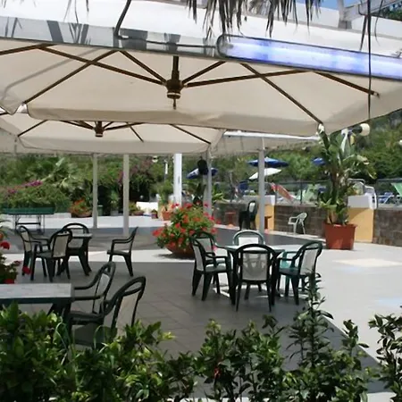 Le Terrazze アパートホテル 3*